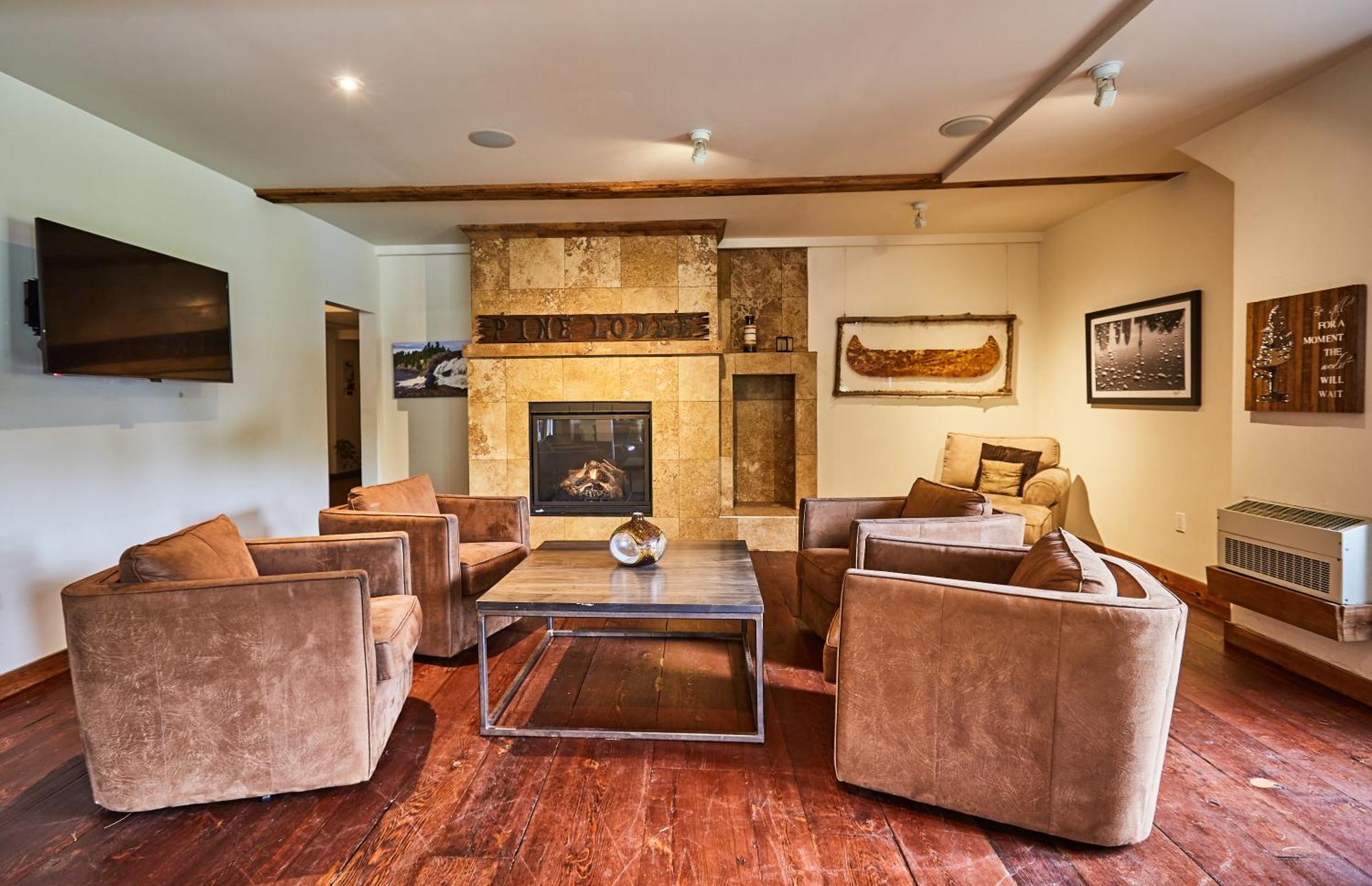 3 Pines Lodge Muskoka Huntsville Dış mekan fotoğraf